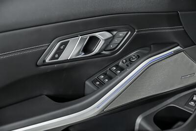 2022 BMW M3 Competition-CARBON BUCKETS   - Photo 18 - Joliet, IL 60435