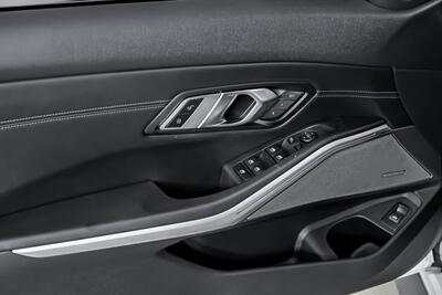 2022 BMW M3 Competition-CARBON BUCKETS - Photo 17 - Joliet, IL 60435