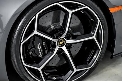 2020 Lamborghini Huracan EVO Spyder   - Photo 17 - Joliet, IL 60435