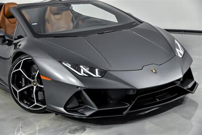 2020 Lamborghini Huracan EVO Spyder   - Photo 3 - Joliet, IL 60435