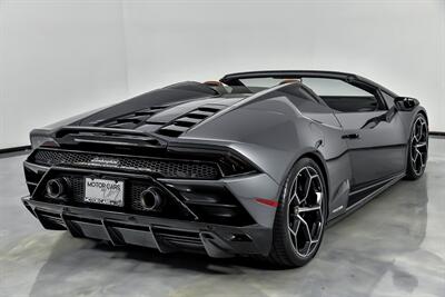2020 Lamborghini Huracan EVO Spyder   - Photo 12 - Joliet, IL 60435