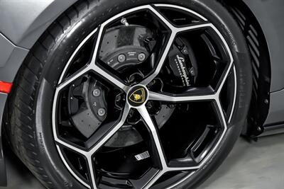 2020 Lamborghini Huracan EVO Spyder   - Photo 16 - Joliet, IL 60435