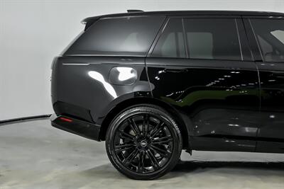 2023 Land Rover Range Rover P530 SE   - Photo 13 - Joliet, IL 60435