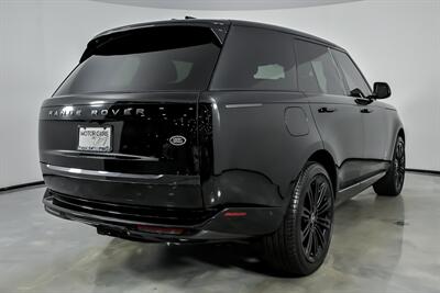 2023 Land Rover Range Rover P530 SE   - Photo 12 - Joliet, IL 60435