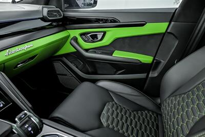 2022 Lamborghini Urus -MATTE BLACK WRAP-BLUE CEPHEUS PAINT!   - Photo 42 - Joliet, IL 60435