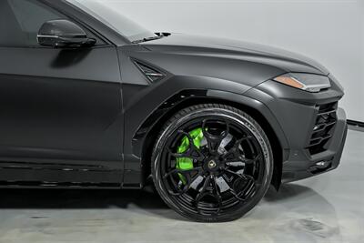 2022 Lamborghini Urus -MATTE BLACK WRAP-BLUE CEPHEUS PAINT!   - Photo 15 - Joliet, IL 60435
