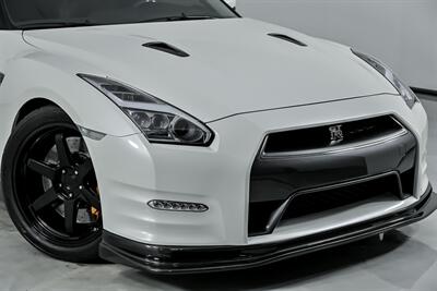 2013 Nissan GT-R Premium   - Photo 3 - Joliet, IL 60435