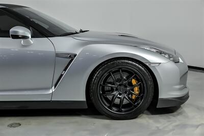 2009 Nissan GT-R Premium-$40K MODS-MINT GT-R!   - Photo 14 - Joliet, IL 60435