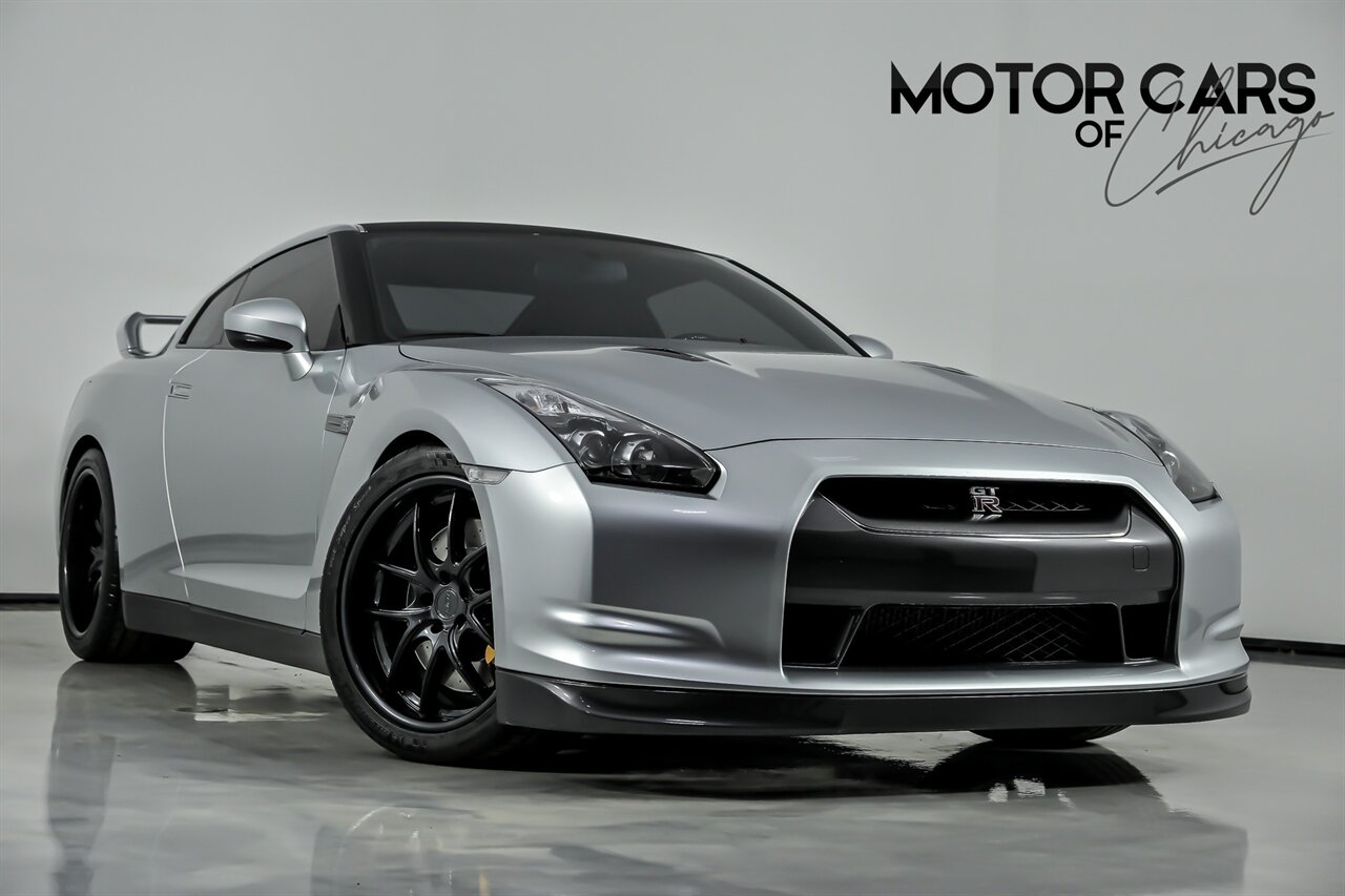 2009 Nissan GT-R Premium-$40K MODS-MINT GT-R!   - Photo 1 - Joliet, IL 60435