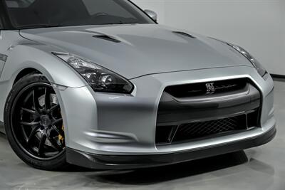 2009 Nissan GT-R Premium-$40K MODS-MINT GT-R!   - Photo 2 - Joliet, IL 60435