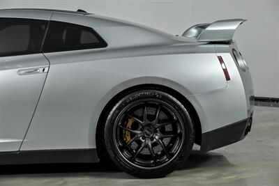 2009 Nissan GT-R Premium-$40K MODS-MINT GT-R!   - Photo 8 - Joliet, IL 60435
