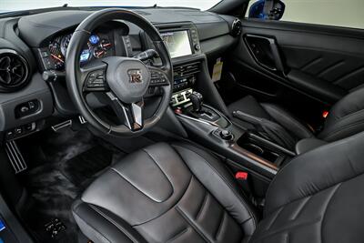 2024 Nissan GT-R Premium   - Photo 21 - Joliet, IL 60435