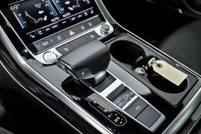 2019 Audi Q8 quattro Premium Plus 55 TFSI   - Photo 36 - Joliet, IL 60435