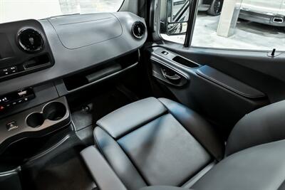 2024 Mercedes-Benz Sprinter 2500   - Photo 15 - Joliet, IL 60435