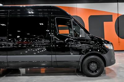 2024 Mercedes-Benz Sprinter 2500   - Photo 5 - Joliet, IL 60435