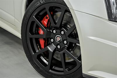 2014 Cadillac CTS-V -RARE MANUAL TRANS WAGON!   - Photo 4 - Joliet, IL 60435