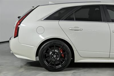 2014 Cadillac CTS-V -RARE MANUAL TRANS WAGON!   - Photo 13 - Joliet, IL 60435