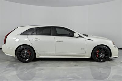 2014 Cadillac CTS-V -RARE MANUAL TRANS WAGON!   - Photo 14 - Joliet, IL 60435