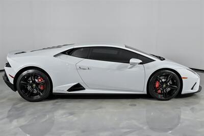 2020 Lamborghini Huracan EVO   - Photo 14 - Joliet, IL 60435