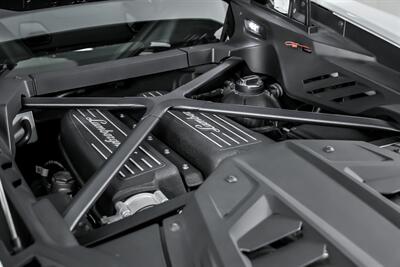 2020 Lamborghini Huracan EVO   - Photo 16 - Joliet, IL 60435