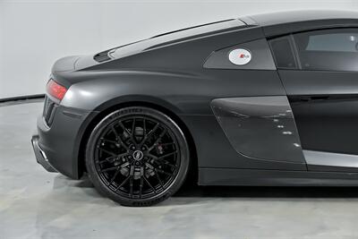 2017 Audi R8 5.2 quattro V10   - Photo 13 - Joliet, IL 60435