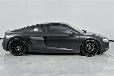 2017 Audi R8 5.2 quattro V10   - Photo 14 - Joliet, IL 60435