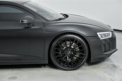 2017 Audi R8 5.2 quattro V10   - Photo 15 - Joliet, IL 60435