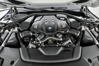 2020 BMW 750i xDrive - Photo 17 - Joliet, IL 60435