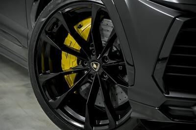 2021 Lamborghini Urus -FACTORY MATTE BLACK-BIG MSRP   - Photo 4 - Joliet, IL 60435