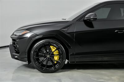 2021 Lamborghini Urus -FACTORY MATTE BLACK-BIG MSRP   - Photo 7 - Joliet, IL 60435