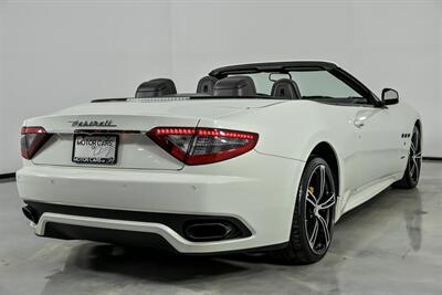2015 Maserati GranTurismo Sport - Photo 12 - Joliet, IL 60435