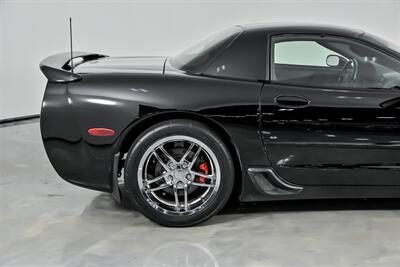 2003 Chevrolet Corvette Z06   - Photo 13 - Joliet, IL 60435
