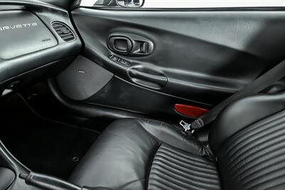 2003 Chevrolet Corvette Z06   - Photo 34 - Joliet, IL 60435