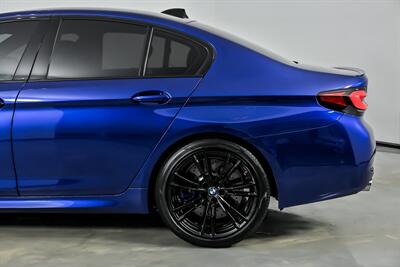 2023 BMW M5   - Photo 9 - Joliet, IL 60435