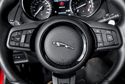 2016 Jaguar F-TYPE R   - Photo 26 - Joliet, IL 60435