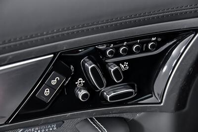 2016 Jaguar F-TYPE R   - Photo 19 - Joliet, IL 60435