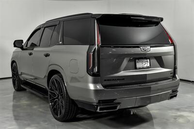 2021 Cadillac Escalade Premium Luxury   - Photo 10 - Joliet, IL 60435