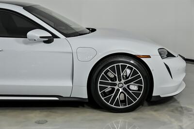 2020 Porsche Taycan Turbo   - Photo 15 - Joliet, IL 60435