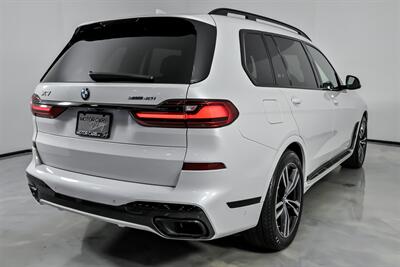 2022 BMW X7 xDrive40i - Photo 12 - Joliet, IL 60435
