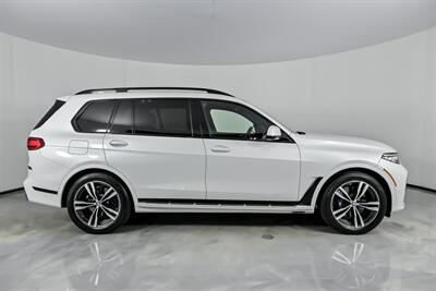 2022 BMW X7 xDrive40i - Photo 14 - Joliet, IL 60435