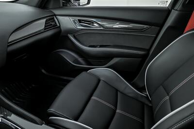 2022 Cadillac CT5-V Blackwing   - Photo 41 - Joliet, IL 60435