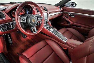 2023 Porsche 718 Cayman GTS 4.0   - Photo 20 - Joliet, IL 60435