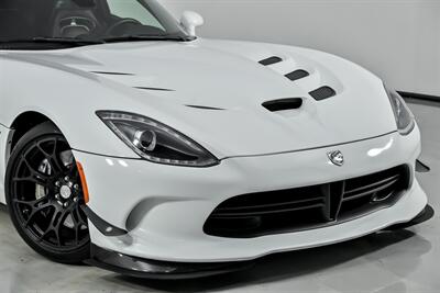 2016 Dodge Viper GTC   - Photo 3 - Joliet, IL 60435