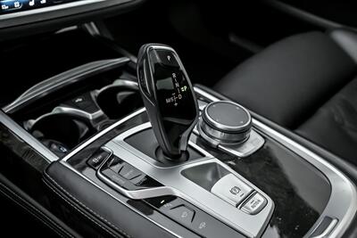 2022 BMW 740i   - Photo 38 - Joliet, IL 60435