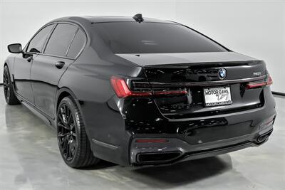 2022 BMW 740i   - Photo 10 - Joliet, IL 60435