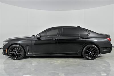 2022 BMW 740i   - Photo 8 - Joliet, IL 60435