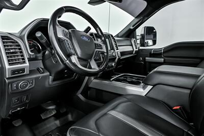 2018 Ford F-250 Super Duty Platinum   - Photo 19 - Joliet, IL 60435