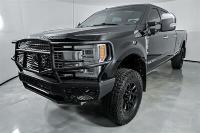 2018 Ford F-250 Super Duty Platinum   - Photo 5 - Joliet, IL 60435