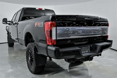 2018 Ford F-250 Super Duty Platinum   - Photo 9 - Joliet, IL 60435