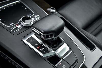 2019 Audi Q5 quattro Premium Plus 45 T   - Photo 42 - Joliet, IL 60435